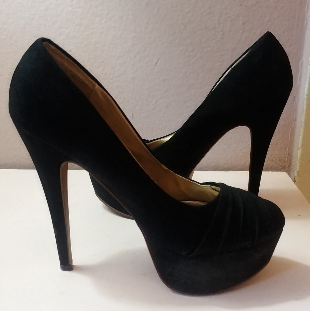 Black Platform faux suede high heels.